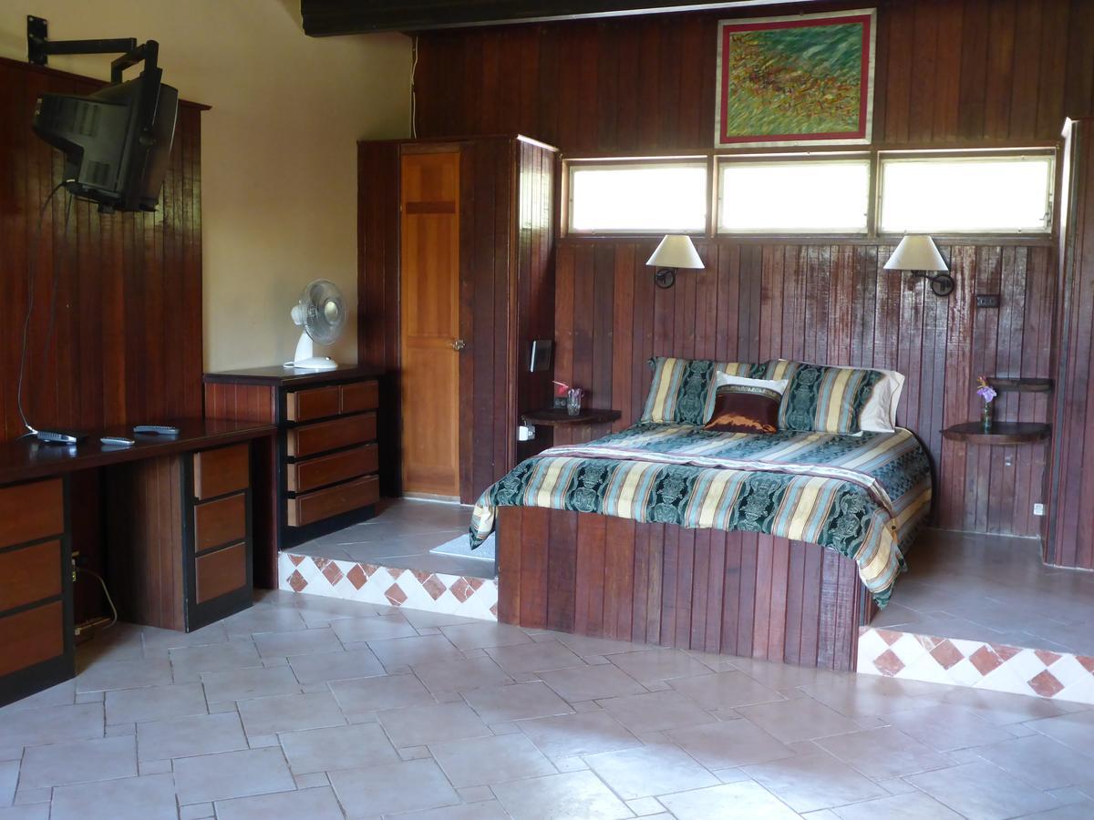 The Golden Frog Inn El Valle de Anton ภายนอก รูปภาพ